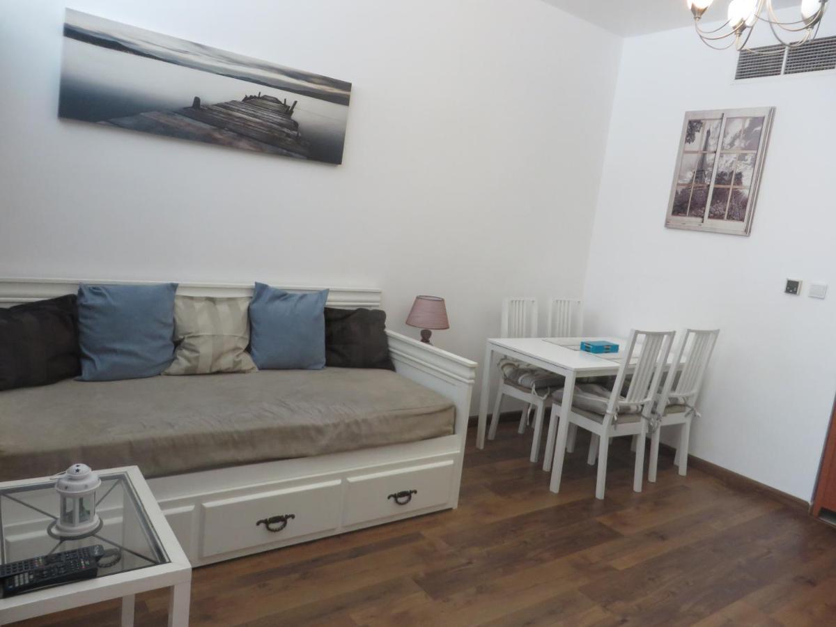 Studio Apartment - Skycourts Дубай Экстерьер фото